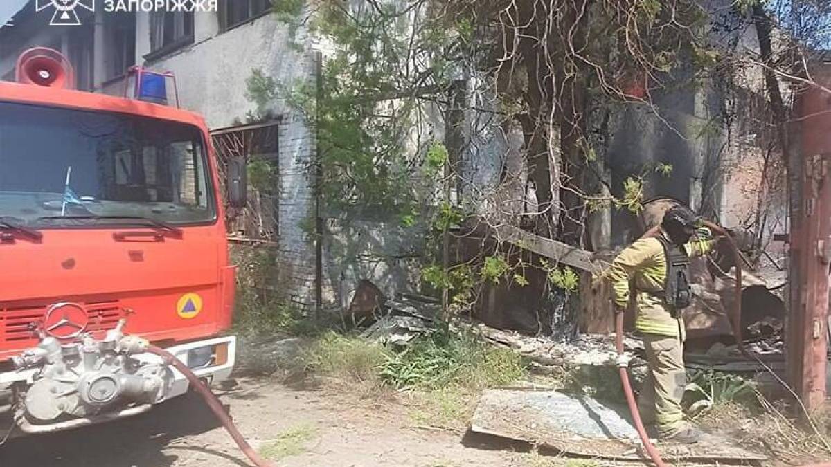 Внаслідок ворожих обстрілів у Запорізькій області сталося чотири пожежі