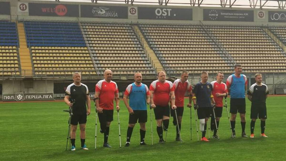 У Запоріжжі пройшло перше тренування команди з ампфутболу (фото, відео)