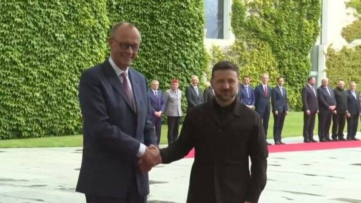 У Берліні розпочалися переговори Зеленського з Мерцом