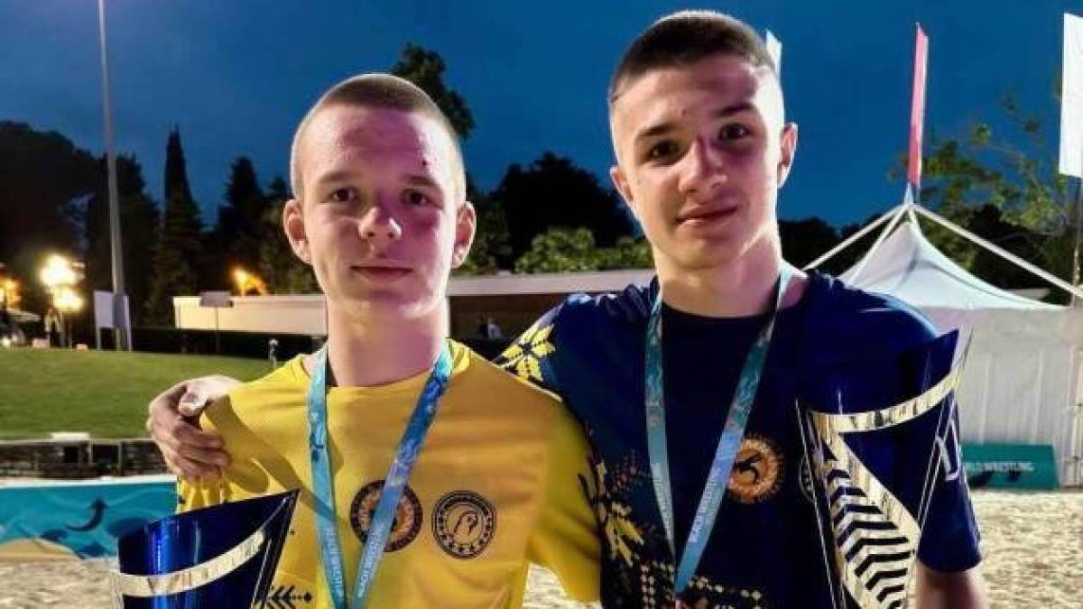 Підліток, який рятував поранених пасажирів у Сумах, здобув «срібло» на чемпіонаті Європи з пляжної боротьби