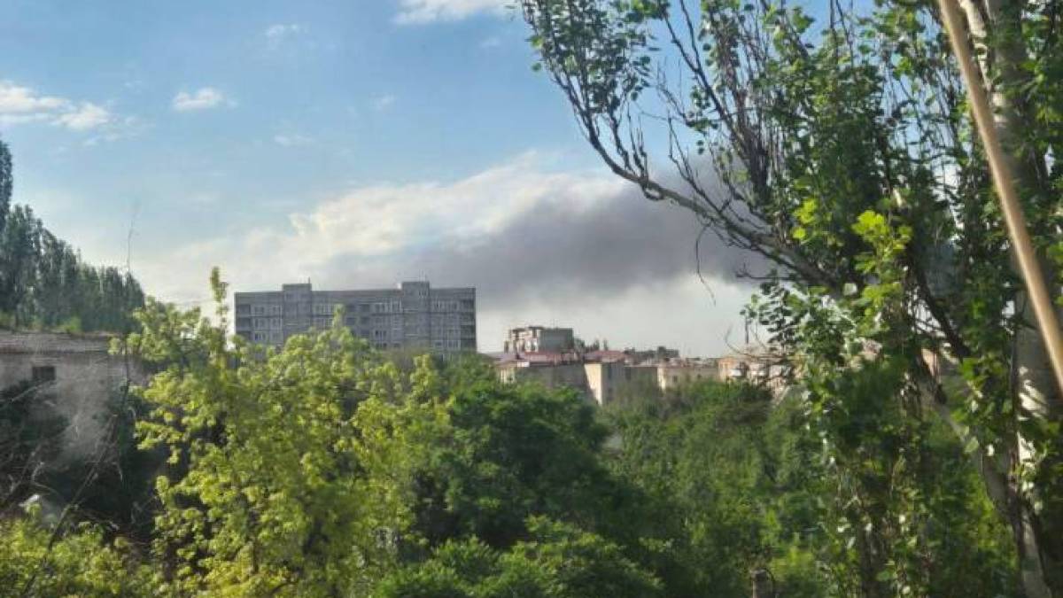 Атака росіян спричинила пожежу на одному із обʼєктів інфраструктури Запоріжжя