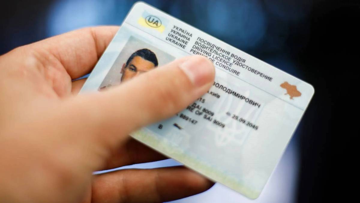 У ЦНАПах Запоріжжя почнуть реєструвати автівки та міняти водійські посвідчення