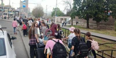 Окупанти вивозять дітей з окупованого Бердянська вглиб РФ для русифікації та пропаганди