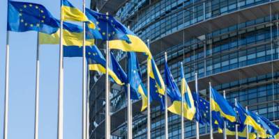 Єврокомісія планує продовжити тимчасовий захист для українців до березня 2027 року