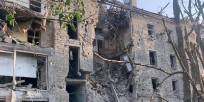 росія скинула чотири КАБи на центр Херсона — є постраждалі
