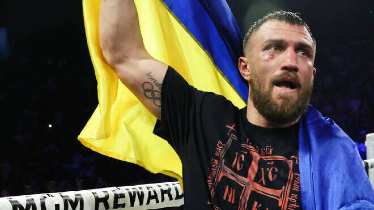 Офіційно.  Василь Ломаченко оголосив про завершення професійної кар’єри