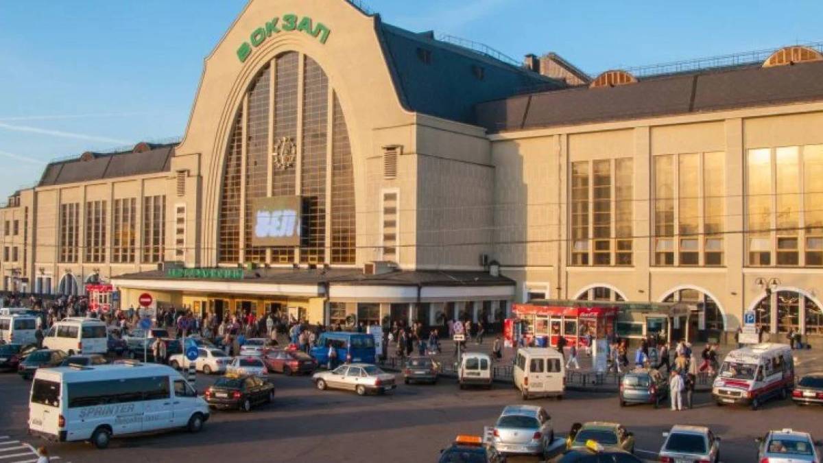 «Укрзалізниця» анонсували посилення контрольних заходів через можливі диверсії