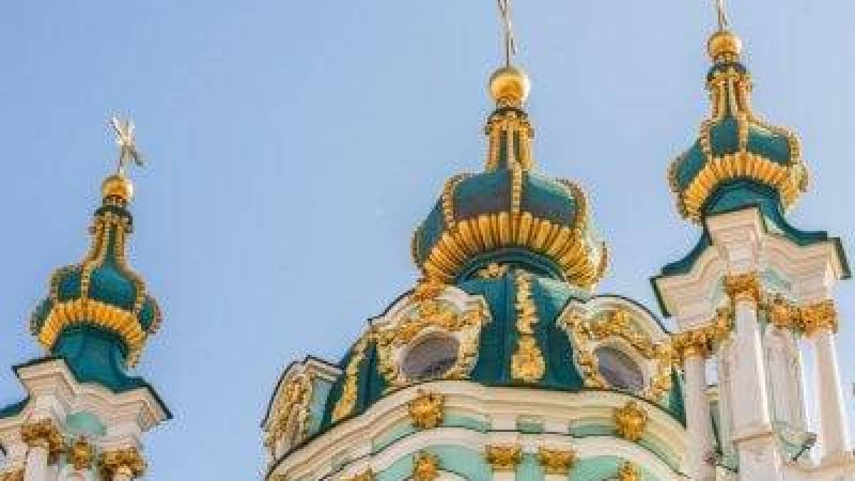 Церковне свято 9 червня: чому цього дня не варто носити одяг чорного кольору