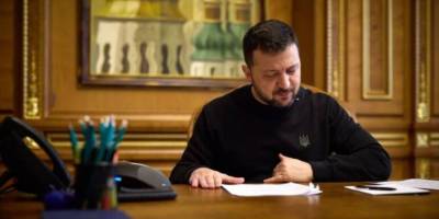 Зеленський ввів санкції проти низки російських чиновників та табору «Артек»