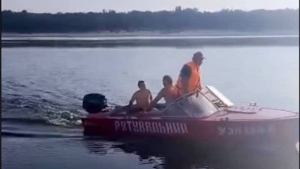 У Запоріжжі врятували підлітків, які мало не загинули у Дніпрі