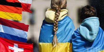 ЕС согласовал продление временной защиты для украинцев до 4 марта 2027 года