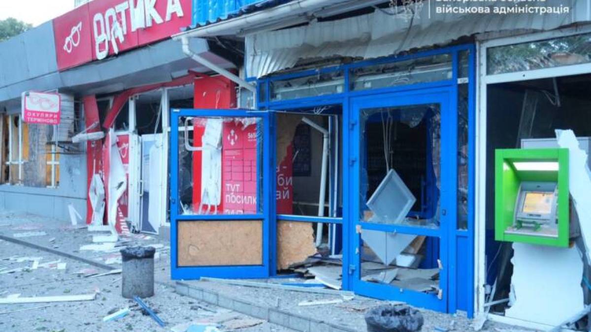 Запоріжжя атакували 14 шахедів, є поранені та руйнування