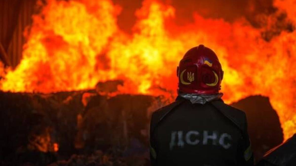 Через атаку дронів у  Запоріжжі сталася пожежа