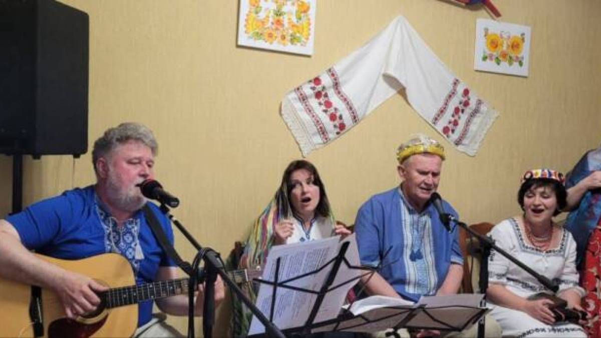 Запорізькі музиканти провели концерт на підтримку військового шпиталю