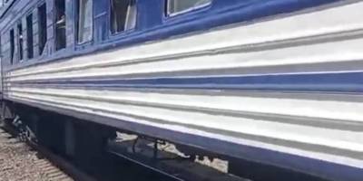 В результате российского удара по Днепропетровской области поврежден поезд Одесса-Запорожье
