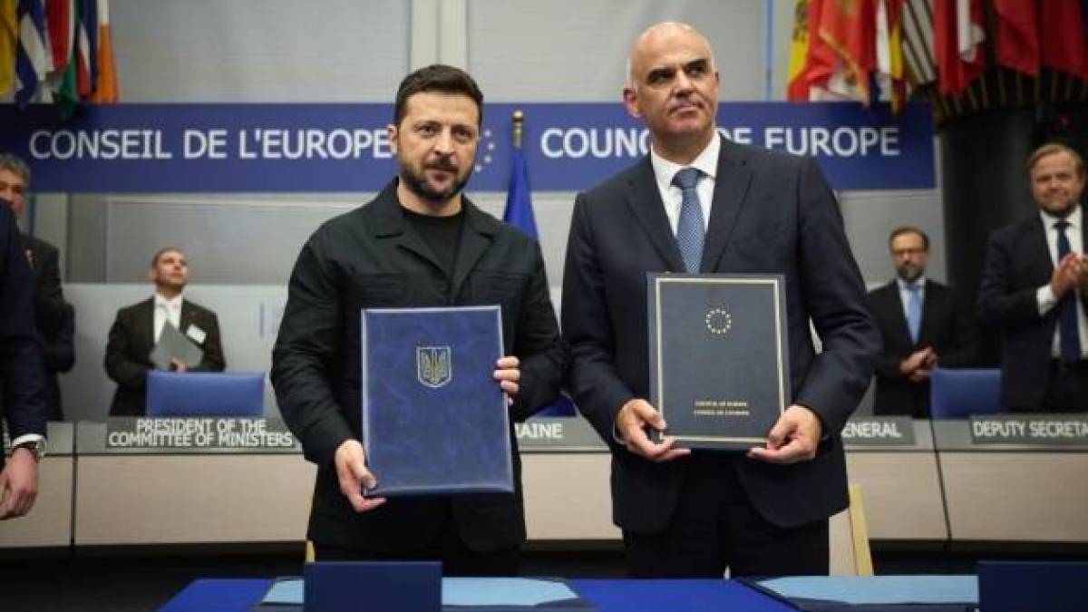 Україна підписала угоду з Радою Європи про створення Спецтрибуналу (доповнено)