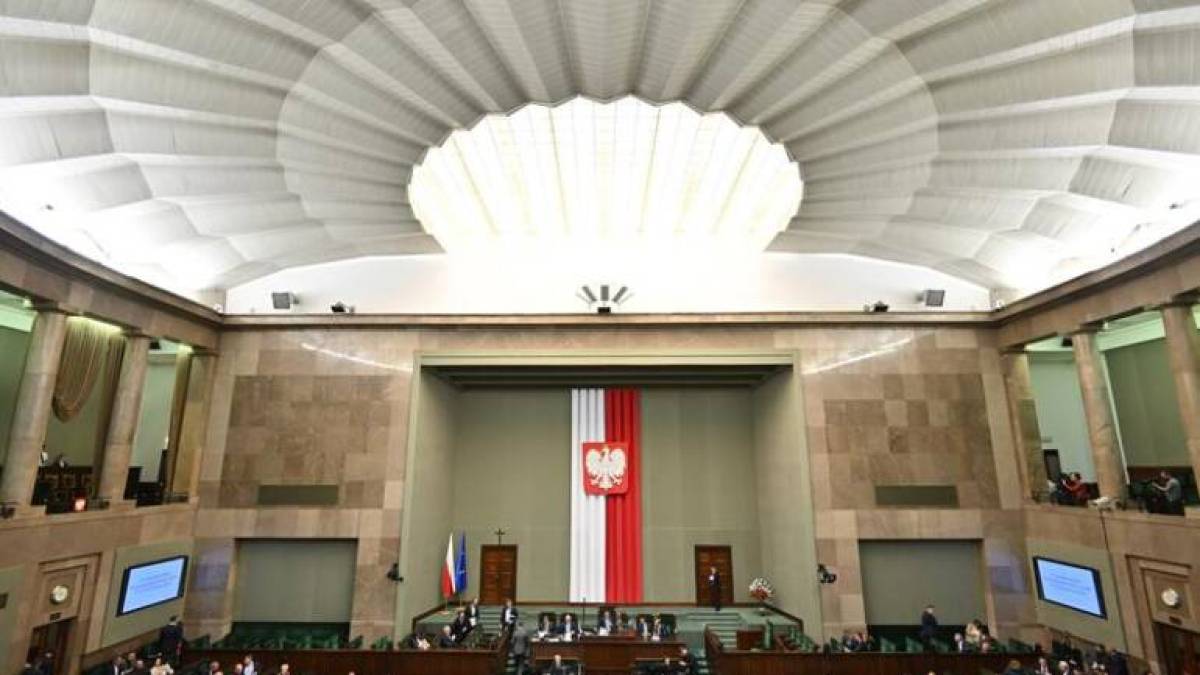 Парламент Польщі схвалив вихід із конвенції про заборону протипіхотних мін