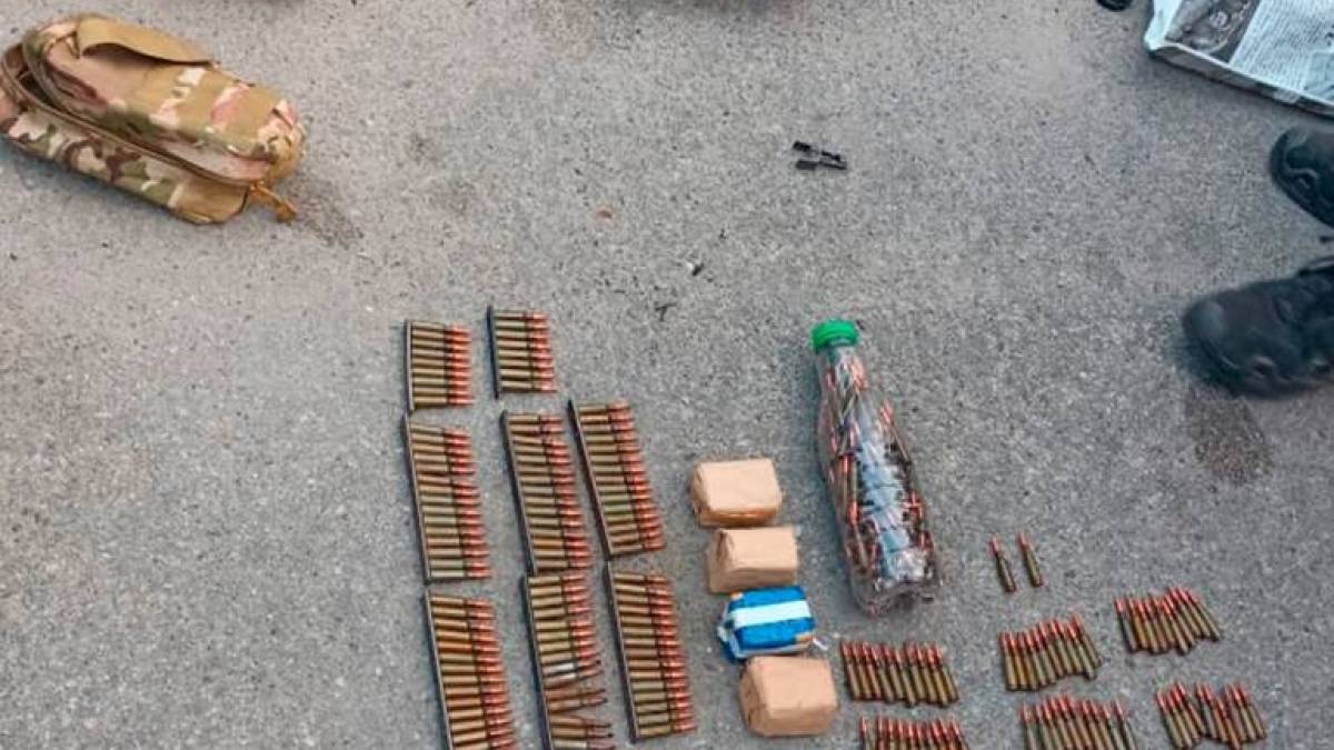 На блокпосту у Запоріжжі в авто військового знайшли боєприпаси