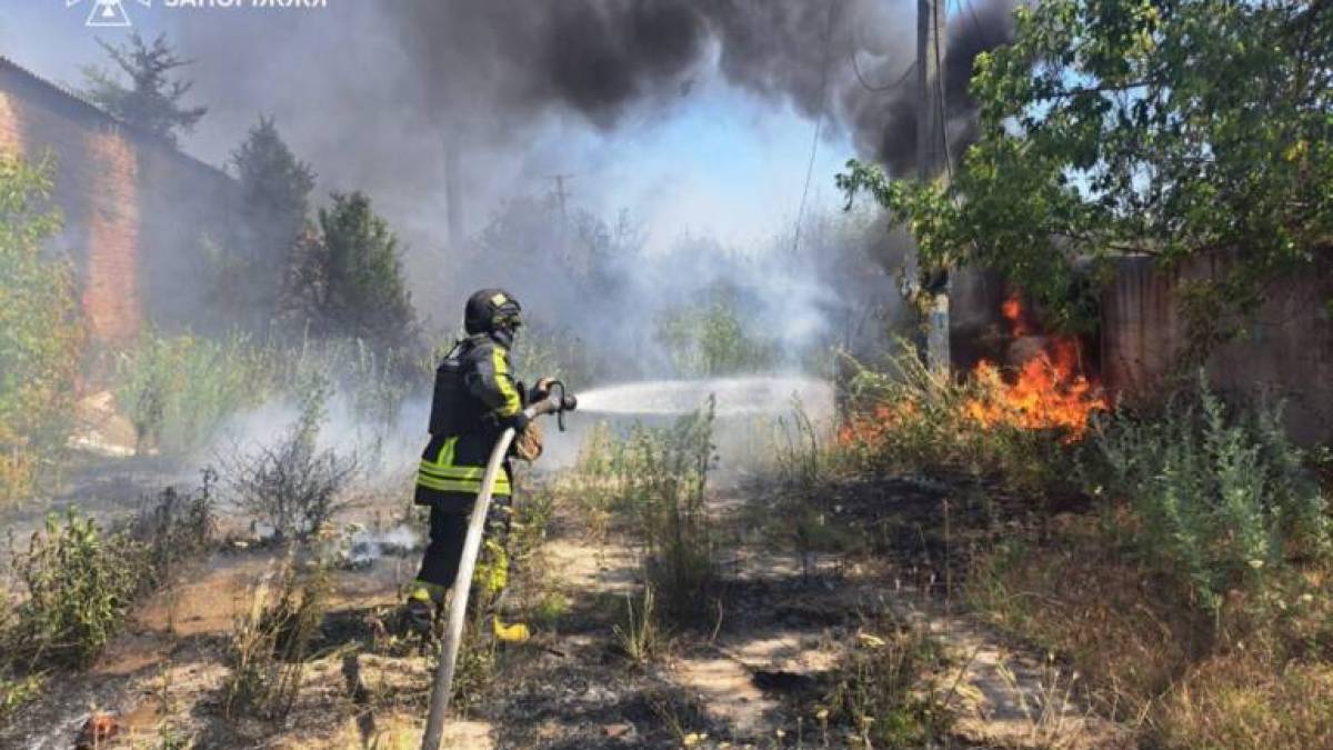 27 червня внаслідок ворожих обстрілів сталося шість пожеж у Пологівському та Василівському районах