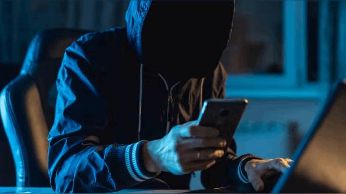 Шахраї використовують штучний інтелект, щоб імітувати голоси людей і обманювати їхніх близьких