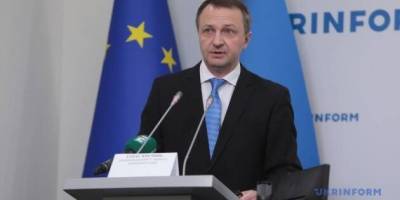 Уряд звільнив Кременя з посади мовного омбудсмена