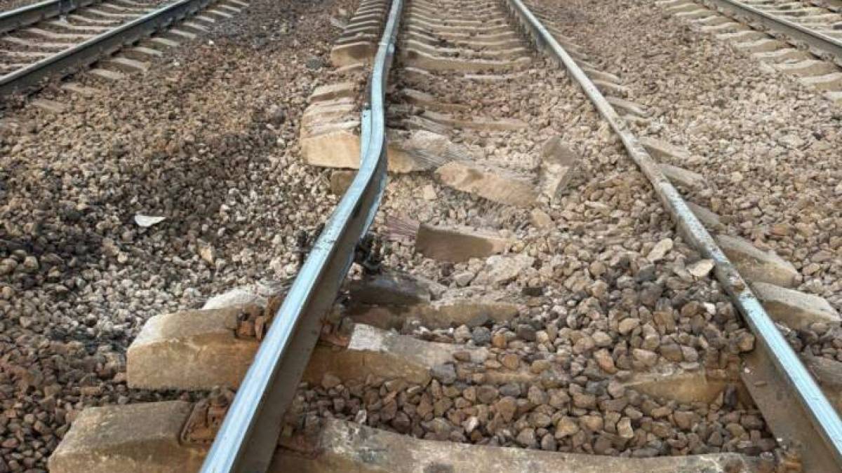 У Києві через пошкодження колії поїзди курсують із затримками — «Укрзалізниця» (оновлено)