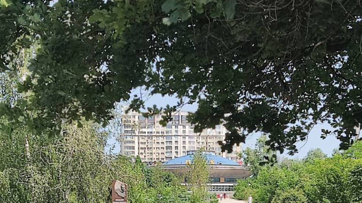 У Запоріжжі суд закрив справу про “перейменування скверу Тарасова”