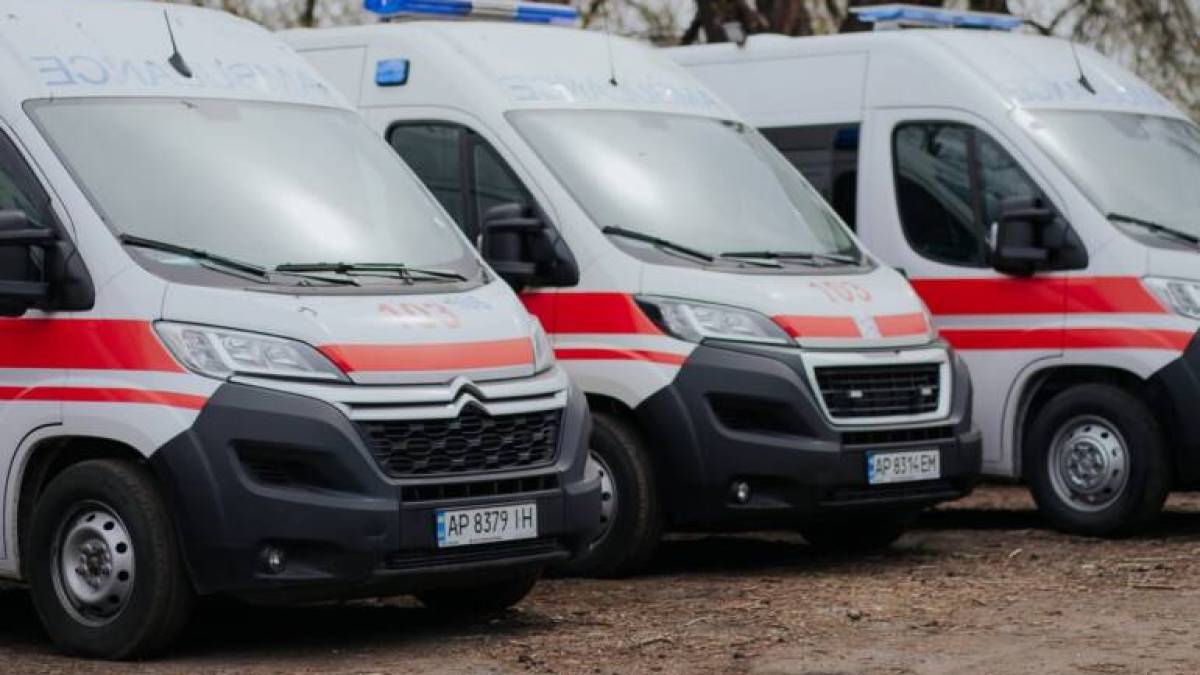 У Запоріжжі реанімаційна бригада швидкої врятувала жінку із зупинкою серця