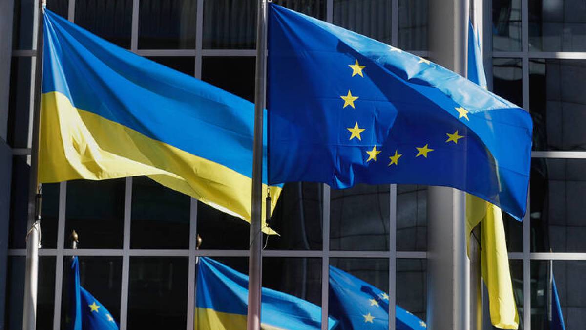 Президент підписав Укази про синхронізацію українських санкцій із трьома пакетами ЄС