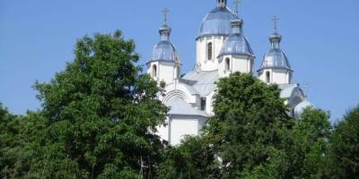 Церковне свято 12 липня: навіщо вмиватися росою до сходу сонця