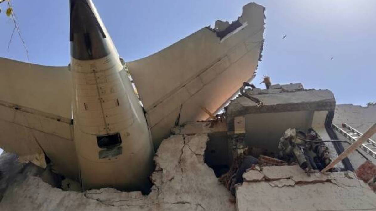 Катастрофу рейсу Air India спричинило відключення подачі пального до двигунів — звіт
