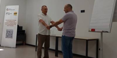 Непричиненная помощь и галоши для контроля эмоций