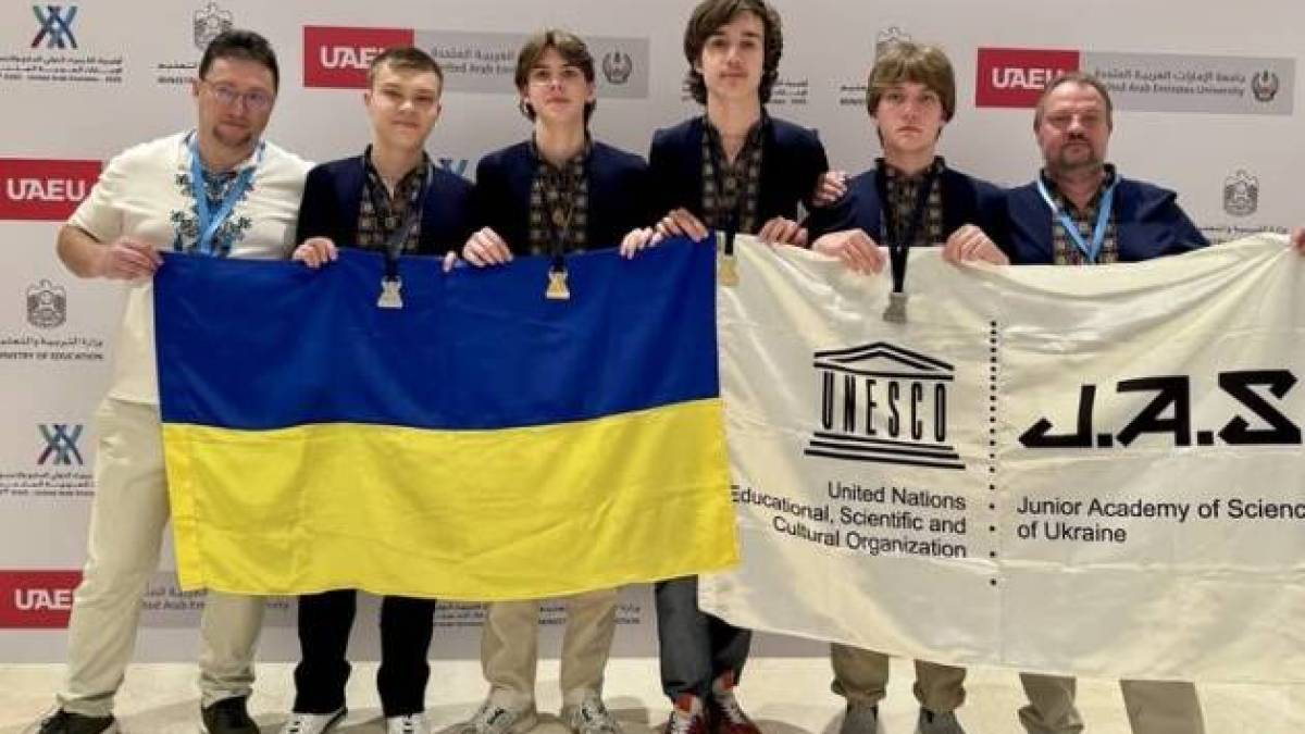 Українські школярі виграли два «золота» і два «срібла» на Міжнародній хімічній олімпіаді у Дубаї
