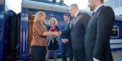 До Києва прибула прем’єрка Латвії