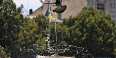 У четвер в Україні короткочасні дощі з грозами, спека послабне у західних і північних областях