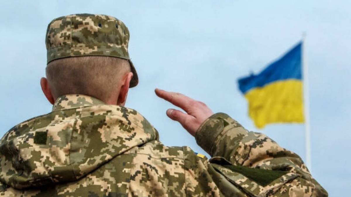 Українці віком 60+ зможуть служити в ЗСУ за контрактом — Рада ухвалила закон