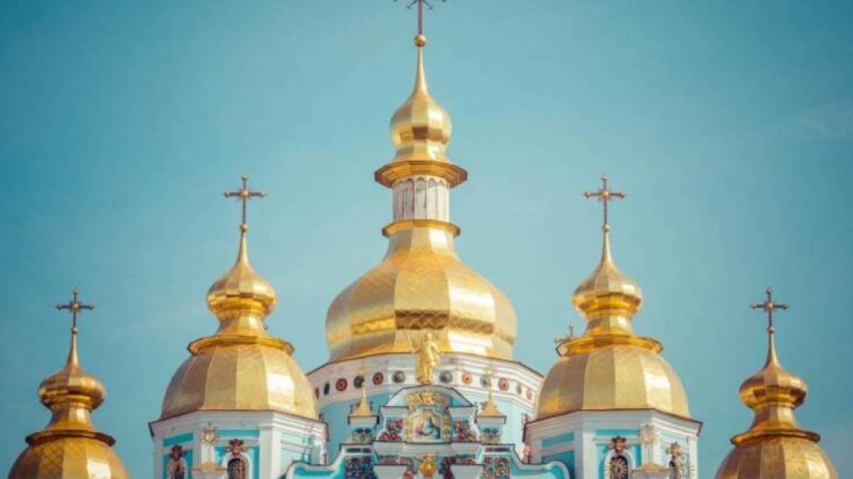 Церковне свято 18 липня: чому цього дня забороняється братися за віник