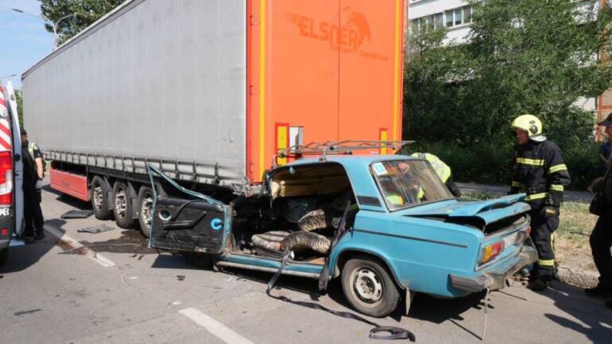 51-річний водій ВАЗ 21063 загинув внаслідок ДТП в одному з районів Запоріжжя