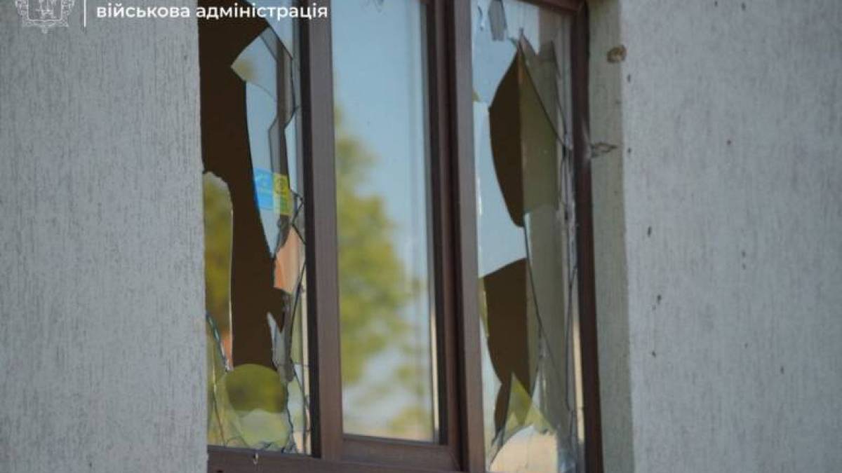 Закриті вікна в двох багатоповерхівках, продовжується виявлення пошкодженого майна