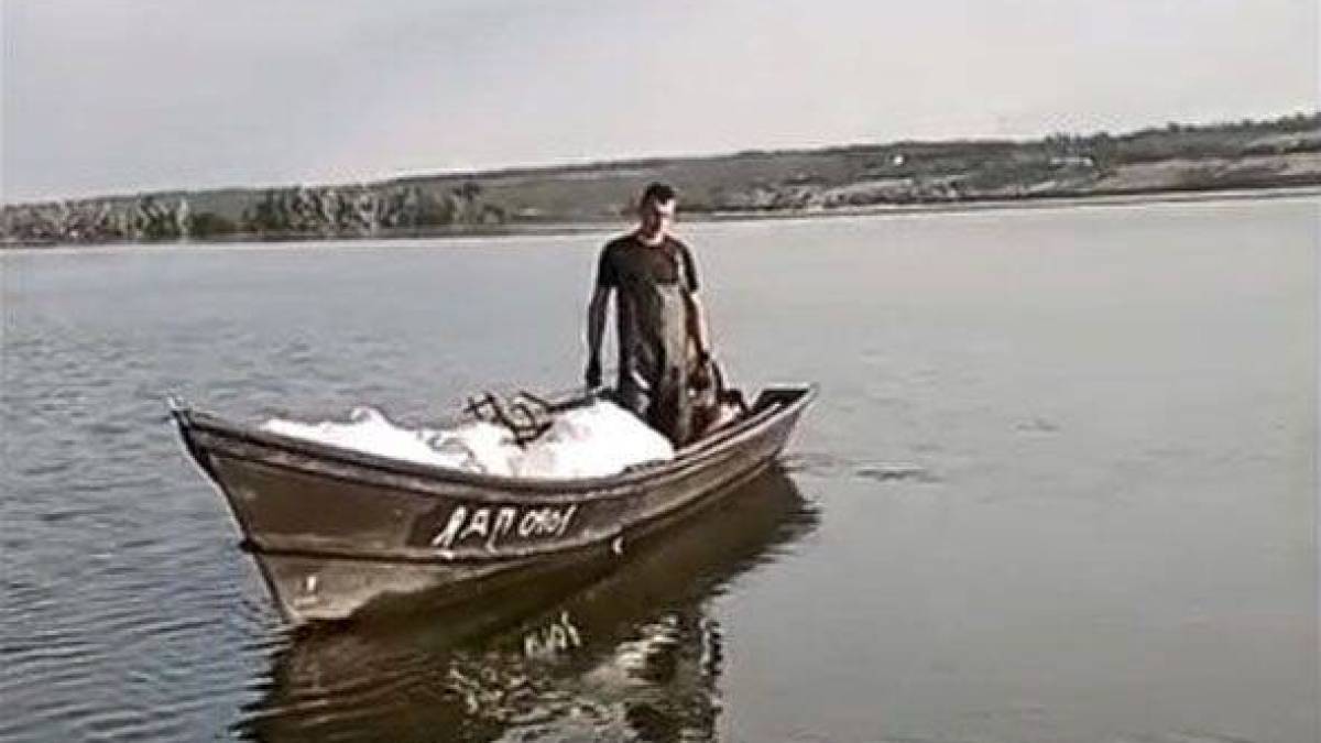 На Дніпровськом водосховищі триває перевірка промислу риби