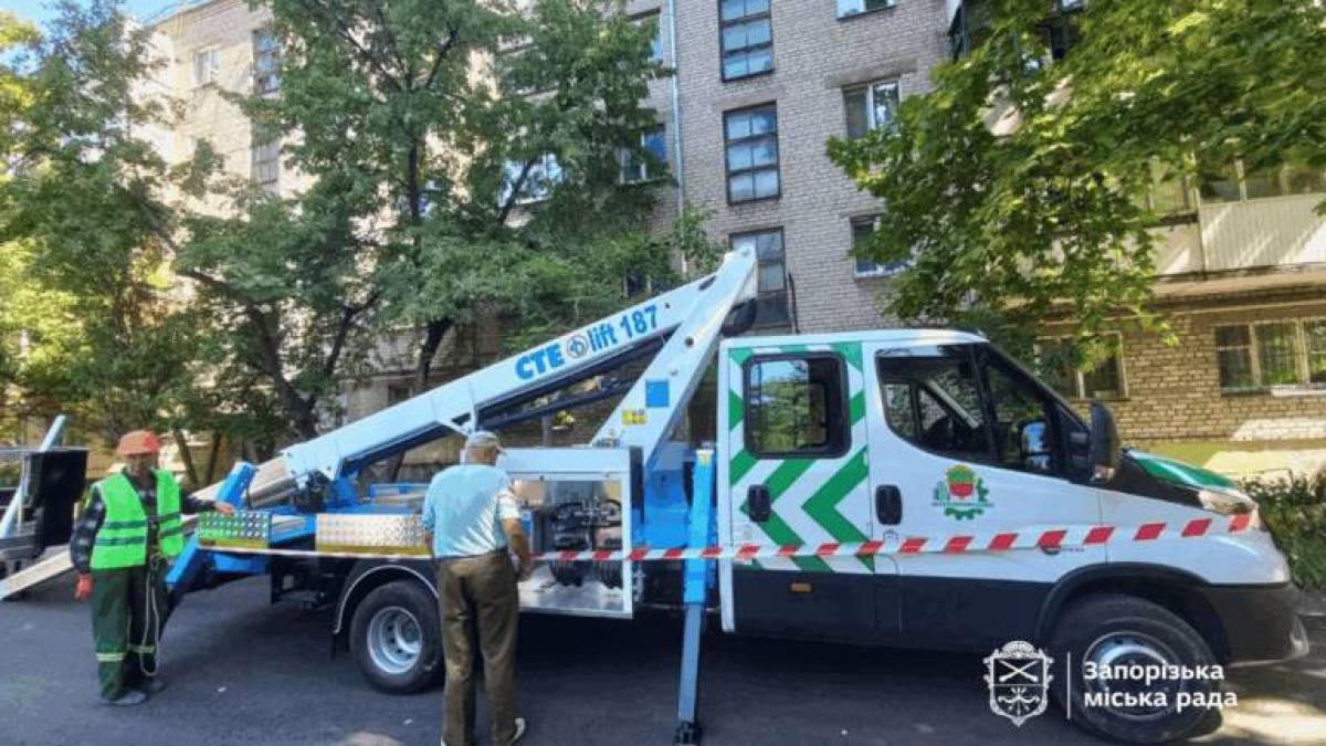 Нова техніка на службі міського господарства