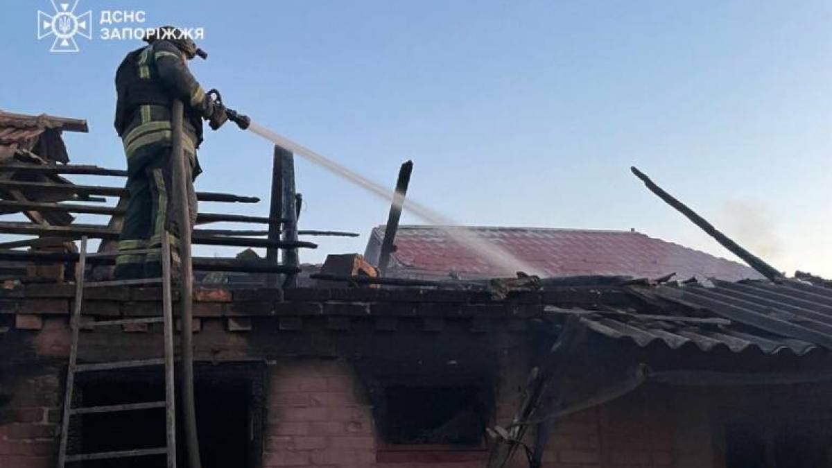 ДСНС Запорізької області: ліквідація наслідків ворожих обстрілів 23 липня