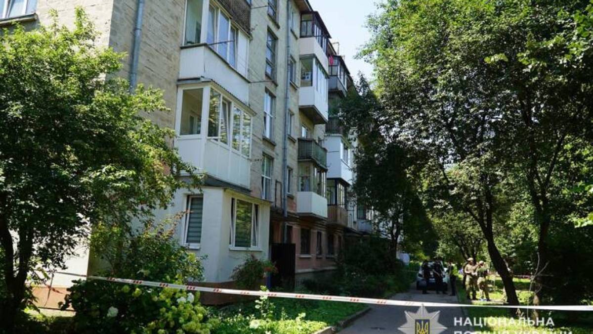 Вибух у тернопільській багатоповерхівці: поліція розповіла подробиці