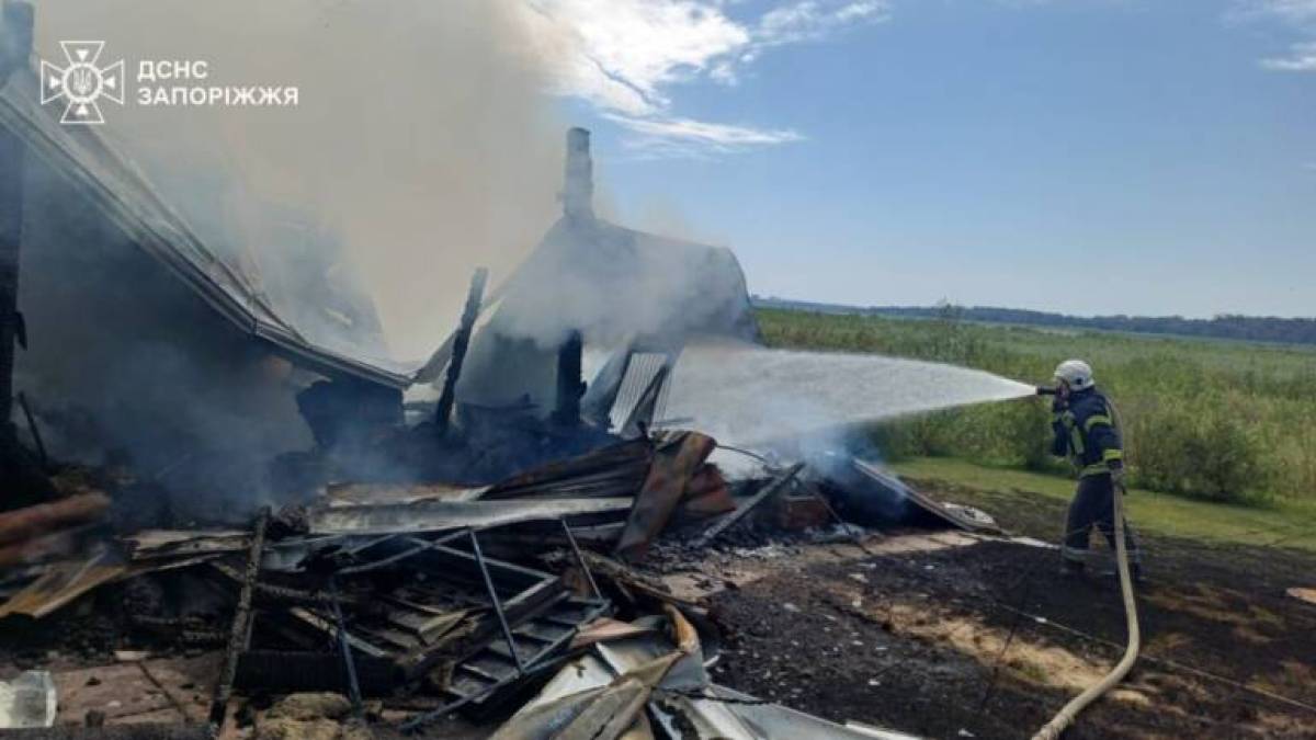 Впродовж доби рятувальники здійснили 26 виїздів, у тому числі ліквідували 17 пожеж