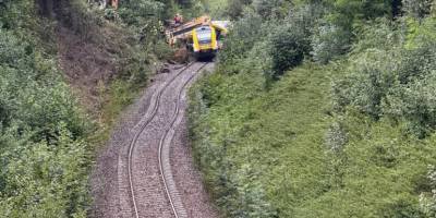 У Німеччині зійшов з рейок поїзд: є загиблі й поранені