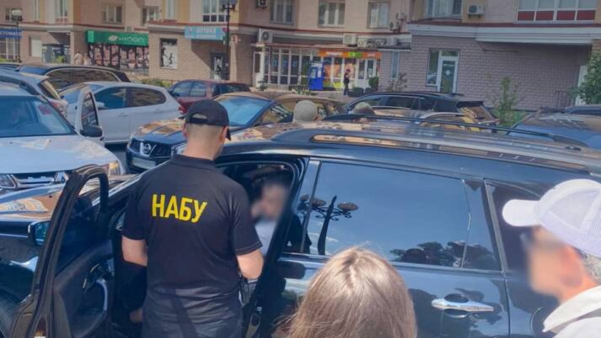 НАБУ і САП – про викриття нардепа й чиновників на хабарі: відкати сягали 30%