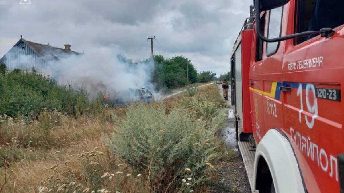 ДСНС Запорізької області: ліквідація наслідків ворожих обстрілів 3 серпня