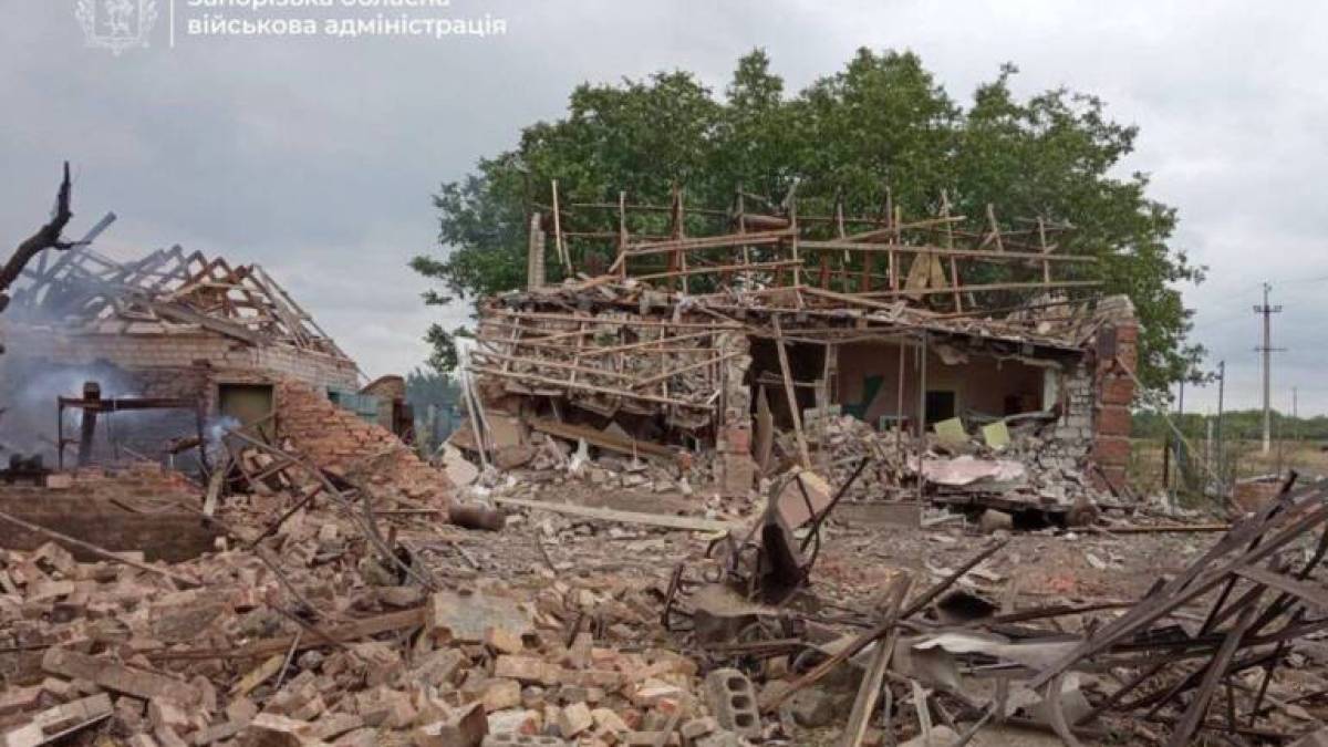 Дві людини загинули внаслідок ворожої атаки на Пологівський район