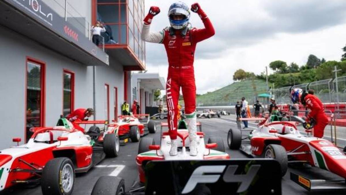 16-річний українець виграв автоперегони «Формули-4»