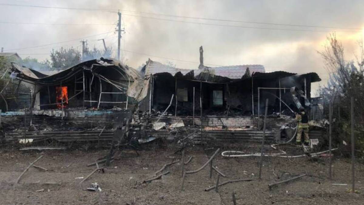 Пʼять пожеж виникли вчора від обстрілів на Запоріжжі